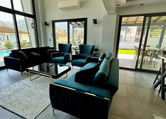 Turuncta Ozel Havuzlu Luks Marin 2 מרמריס