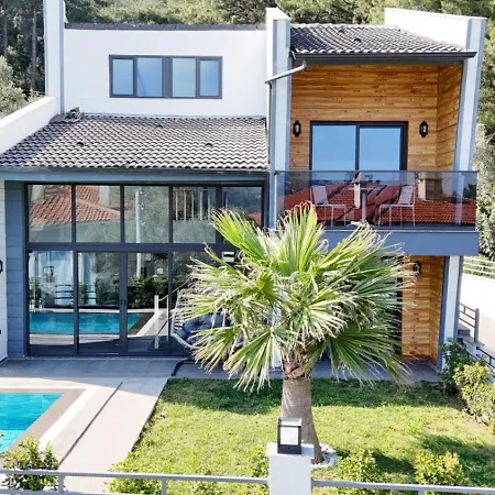 Turuncta Ozel Havuzlu Luks Marin 2 Marmaris