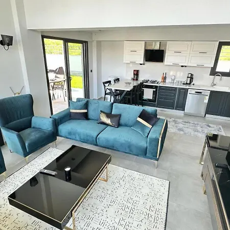 Villa Turuncta Ozel Havuzlu Luks Villa Marin 2 *