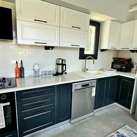 ヴィラ Turuncta Ozel Havuzlu Luks Marin 2 マルマリス